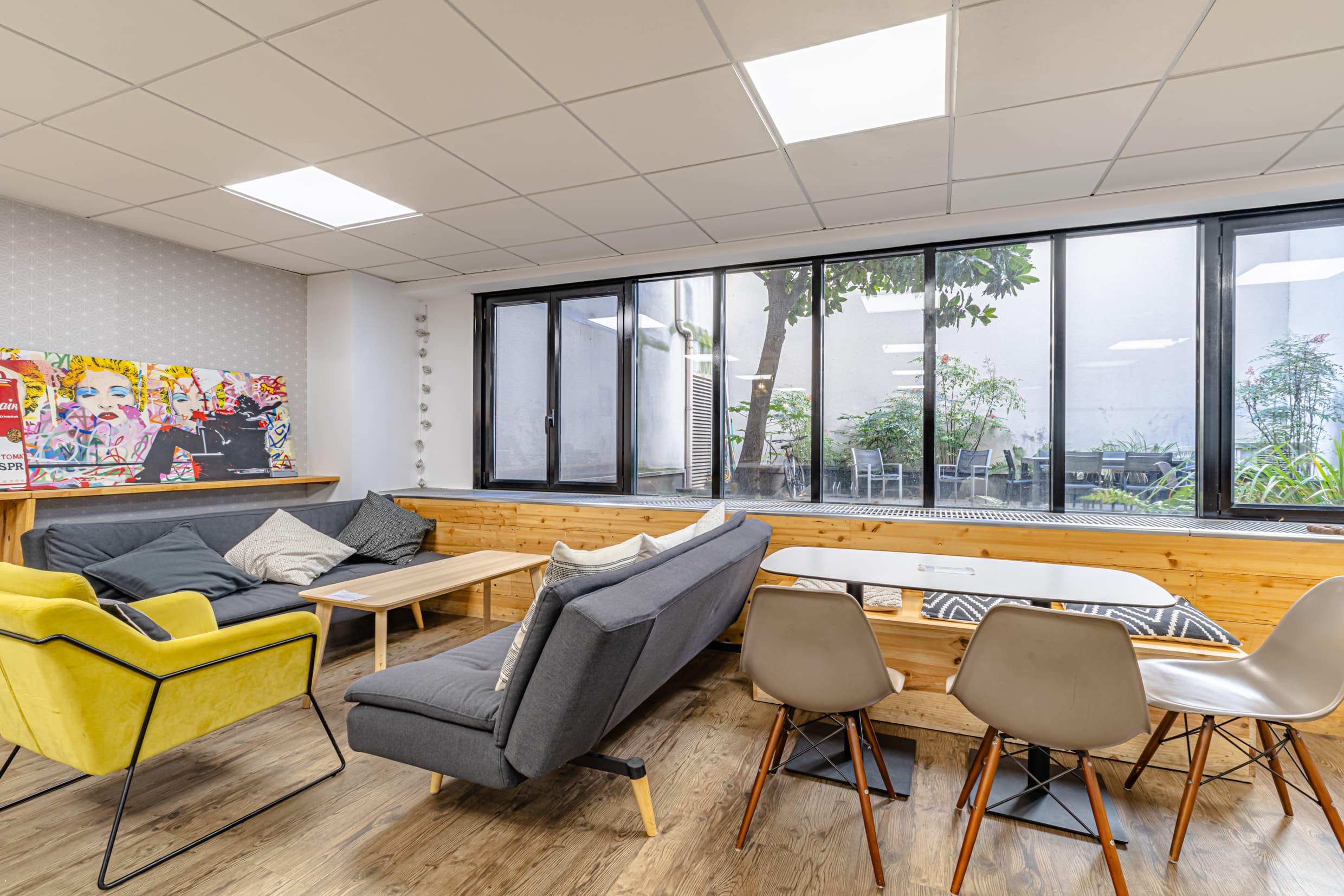 Cuisine équipée pour les coworkers