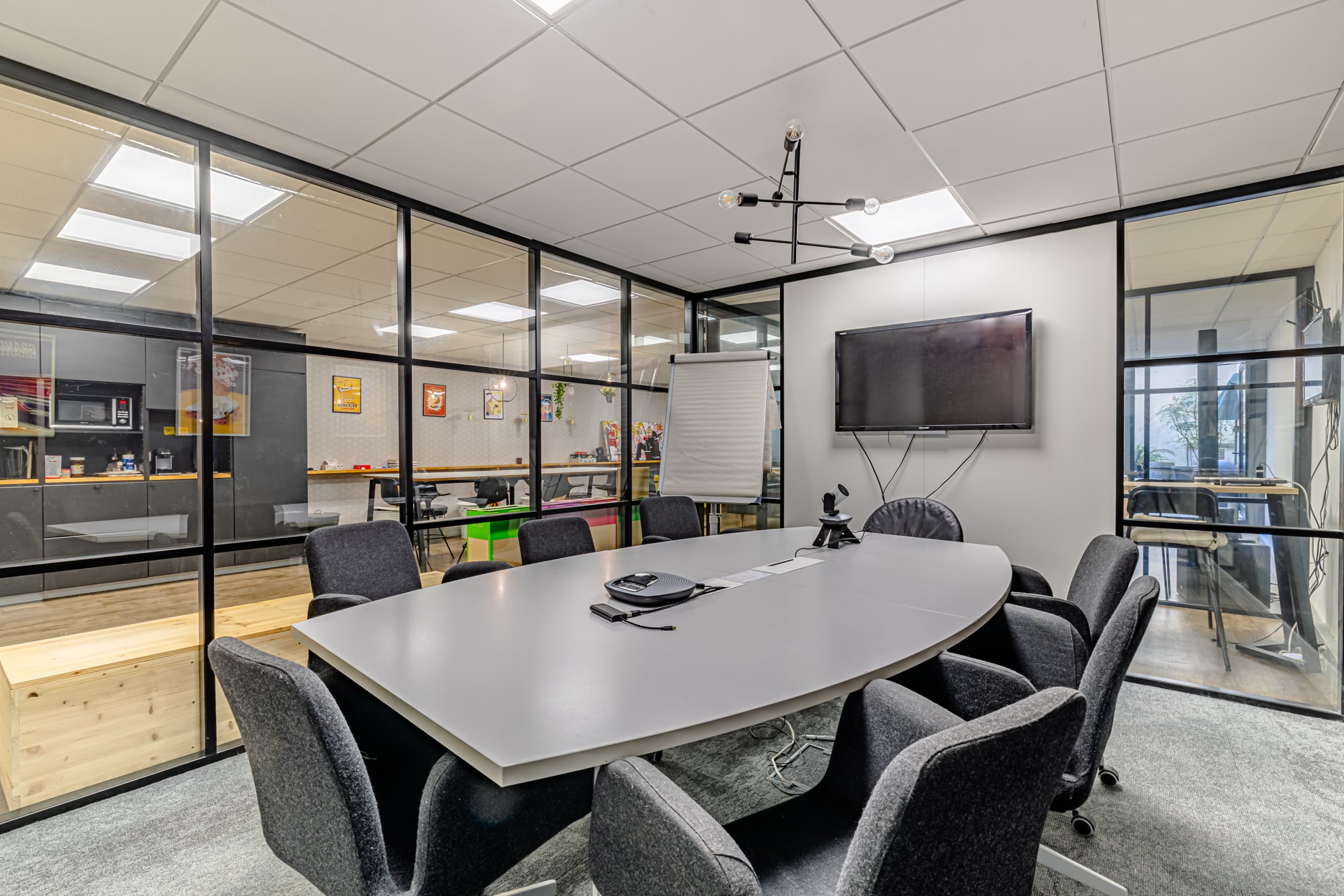 Services et équipements du coworking Espace Cadet Paris 9