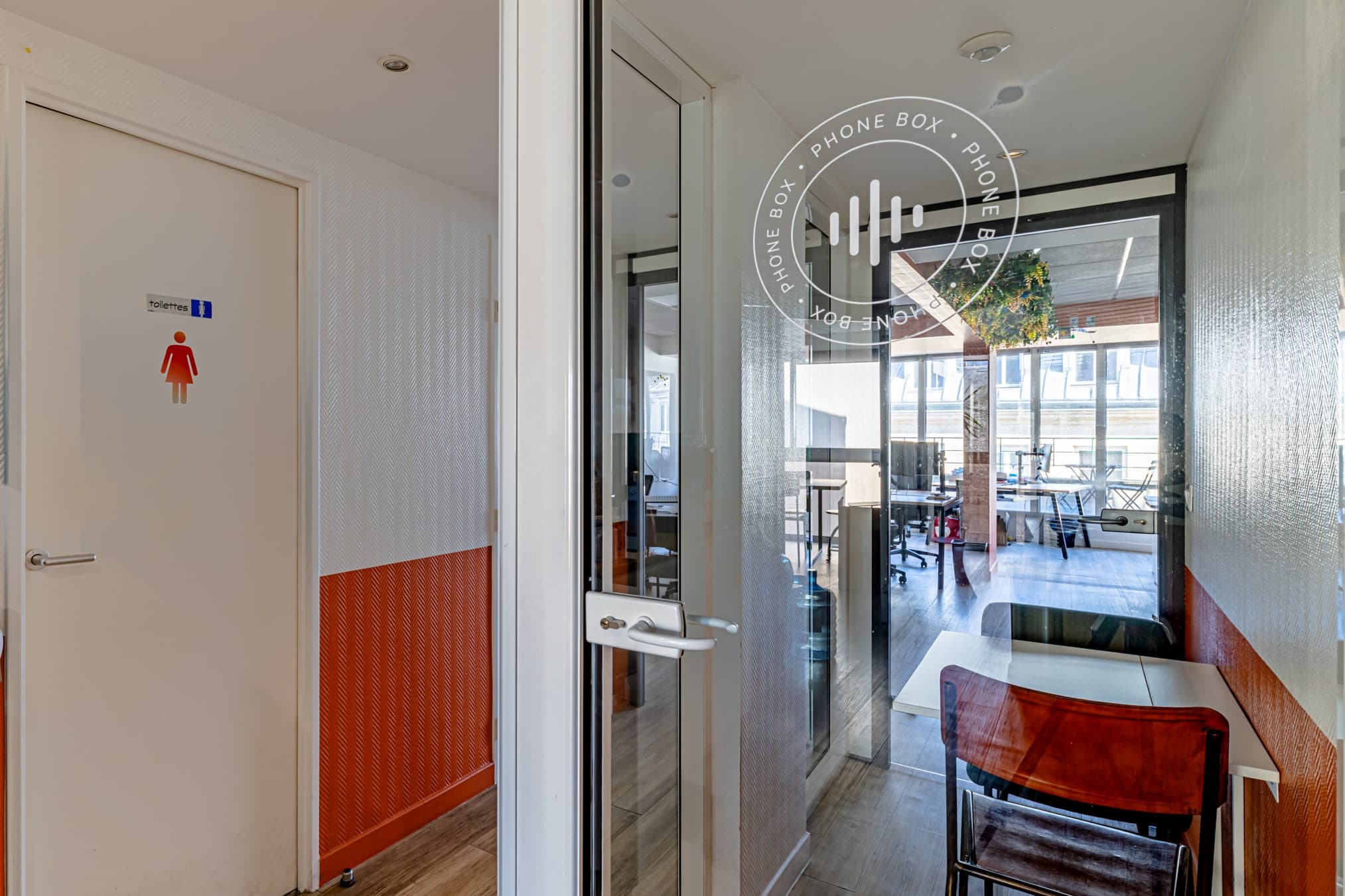 Façade moderne du coworking Espace Cadet Paris 9